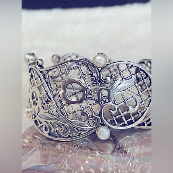Silpada Incentive Filigree 925 Sterling Silver and pearls Cuff Bracelet. RARE! - Picture 8 of 8